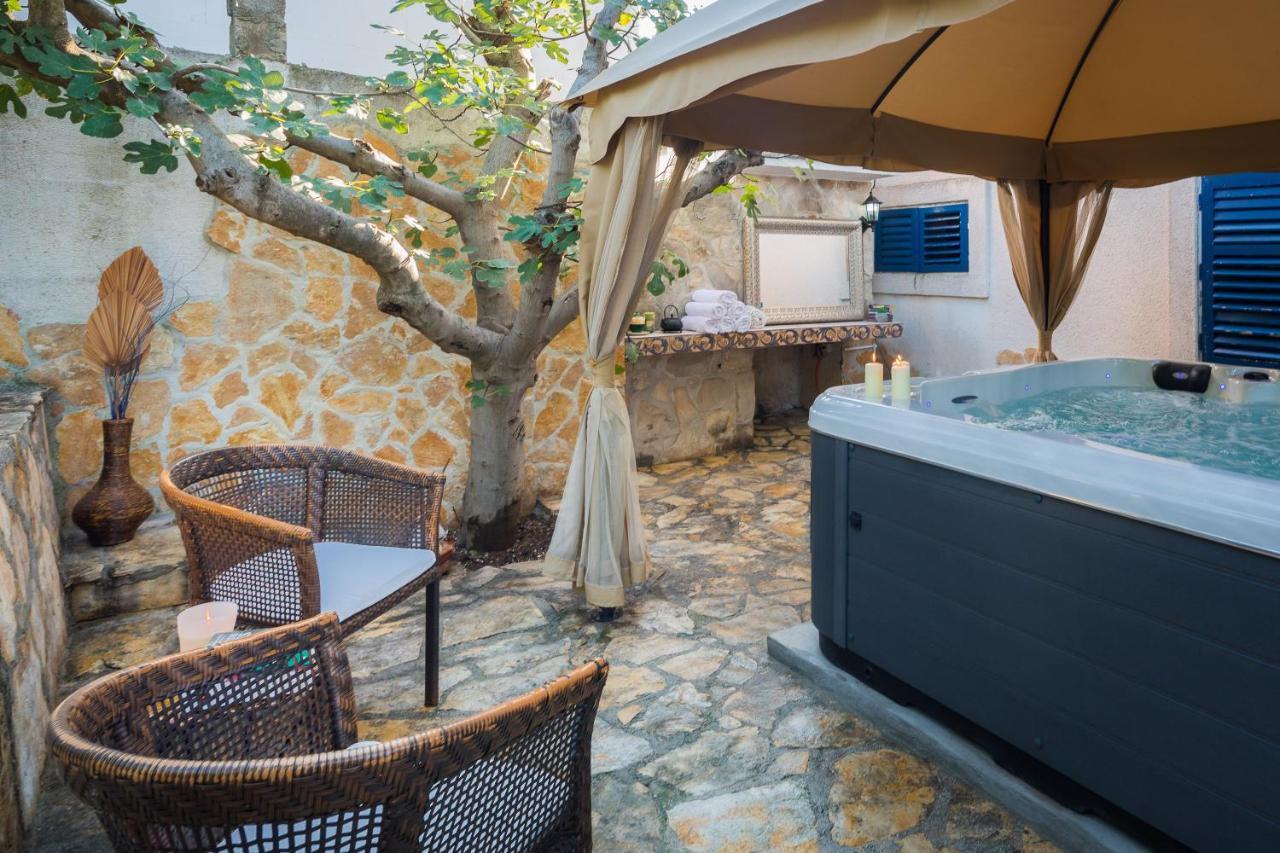 Villa Em Trogir Dış mekan fotoğraf